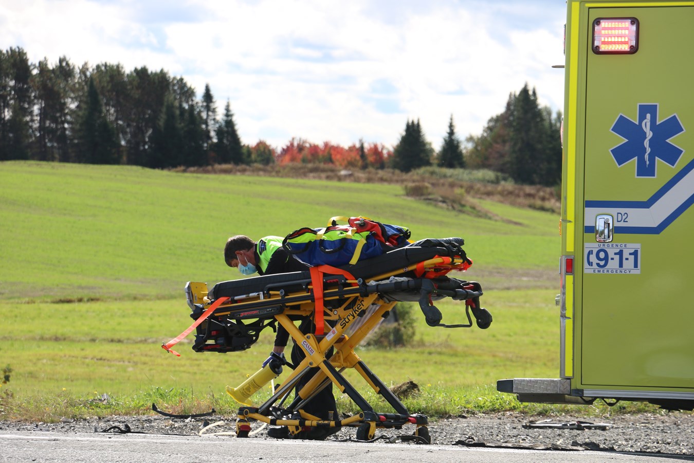 Les techniciens ambulanciers dans le feu de l'action