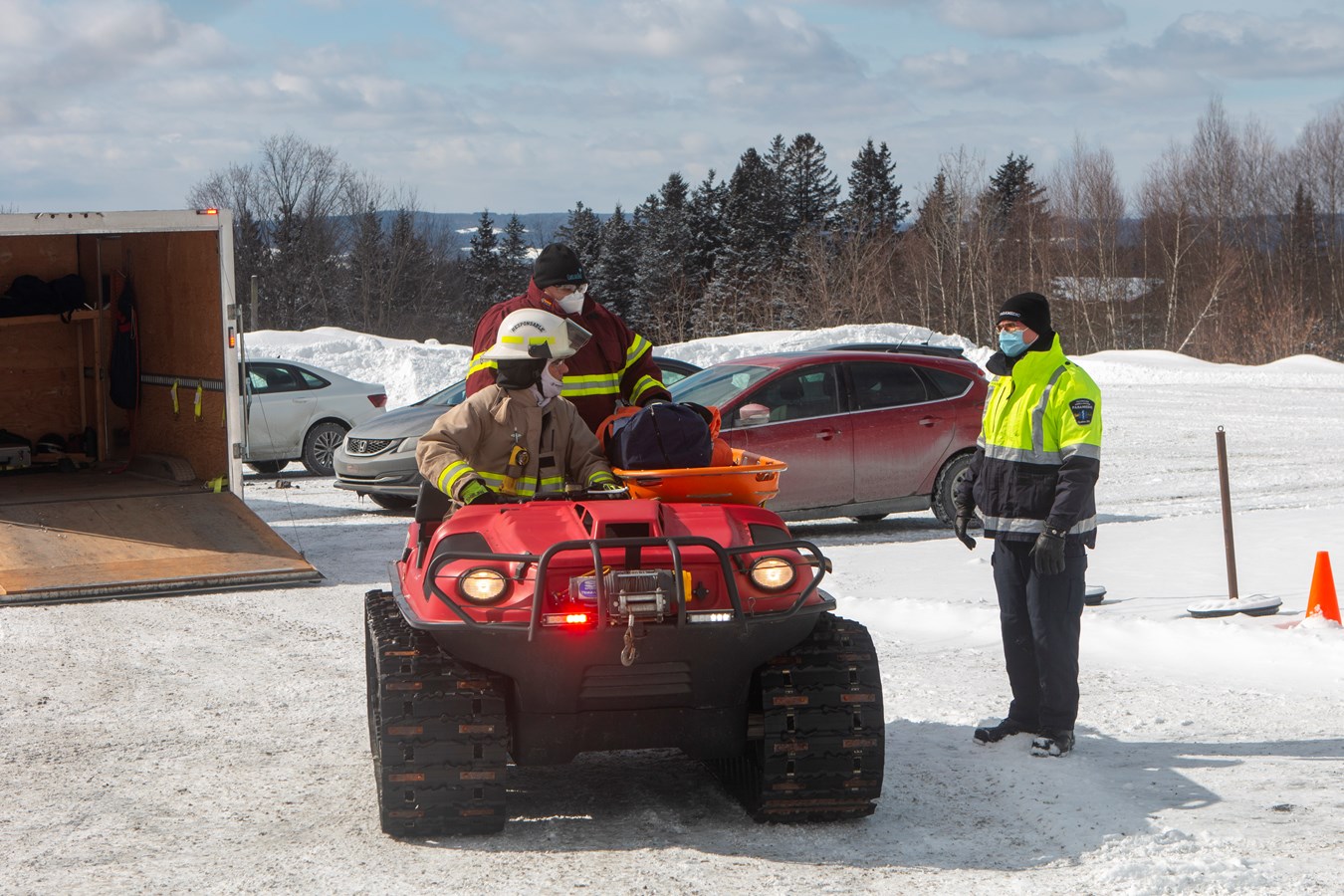 Les techniciens ambulanciers dans le feu de l'action