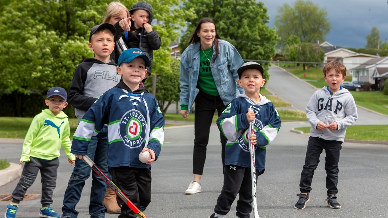 Une parade pour célébrer le club de hockey le Familiprix