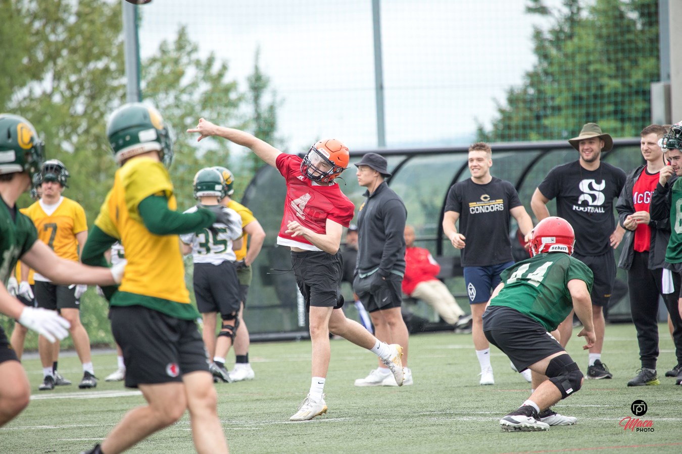 Condors football: une équipe toujours compétitive, selon l'entraineur-chef