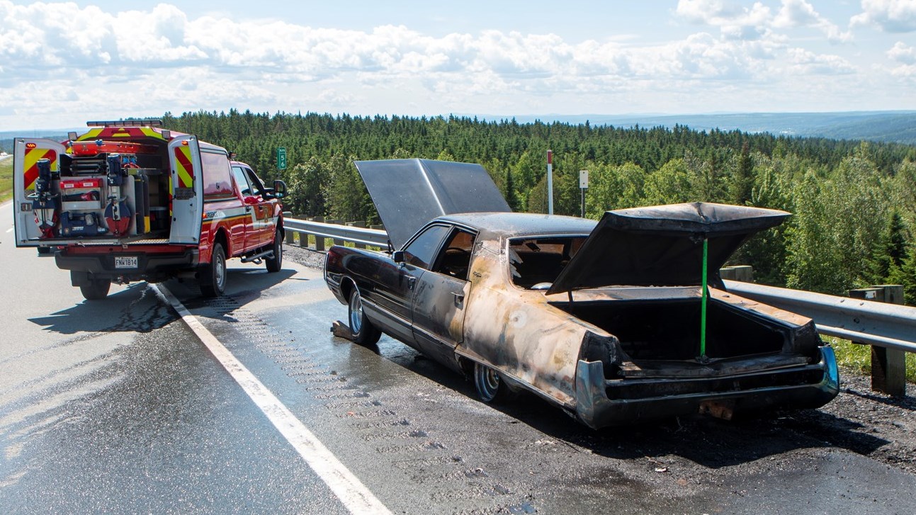 Feu de véhicule sur l'autoroute 73