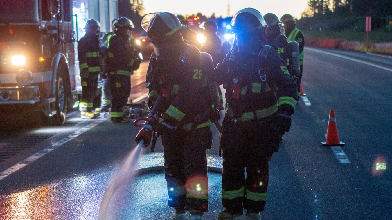 Deux sorties de route et un feu de véhicule hier soir en Beauce