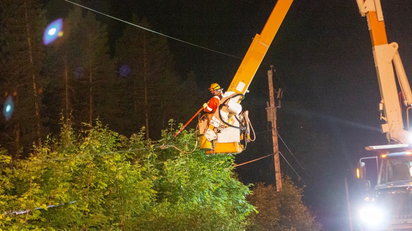 Deux sorties de route et un feu de véhicule hier soir en Beauce