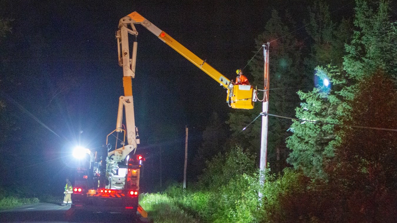 Deux sorties de route et un feu de véhicule hier soir en Beauce