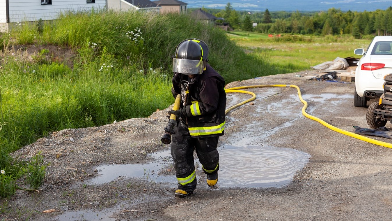 Un incendie dans un garage résidentiel de Saint-Séverin