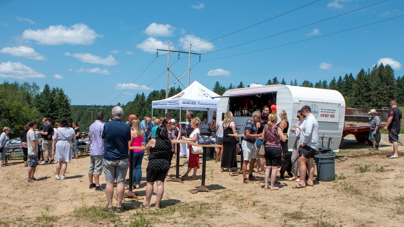 Le Domaine La Vieille Grange plante ses premières vignes 