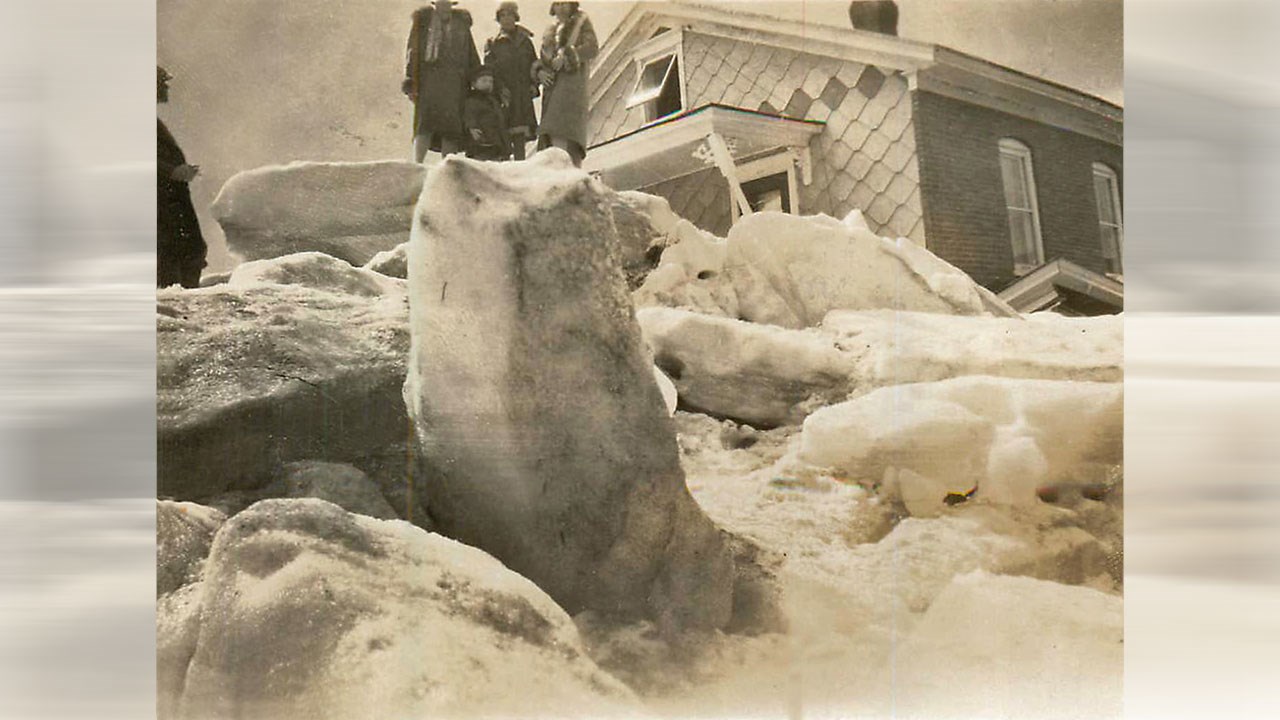 Images saisissantes de la débâcle du 8 avril 1928