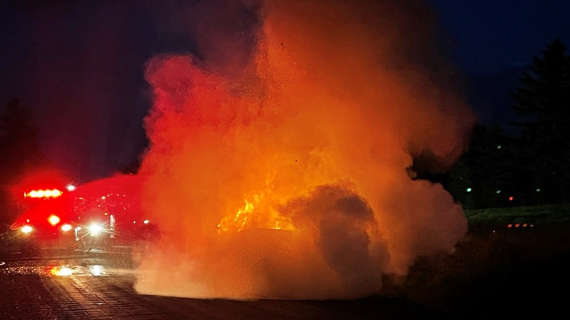 Un véhicule prend feu à Saint-Côme-Linière