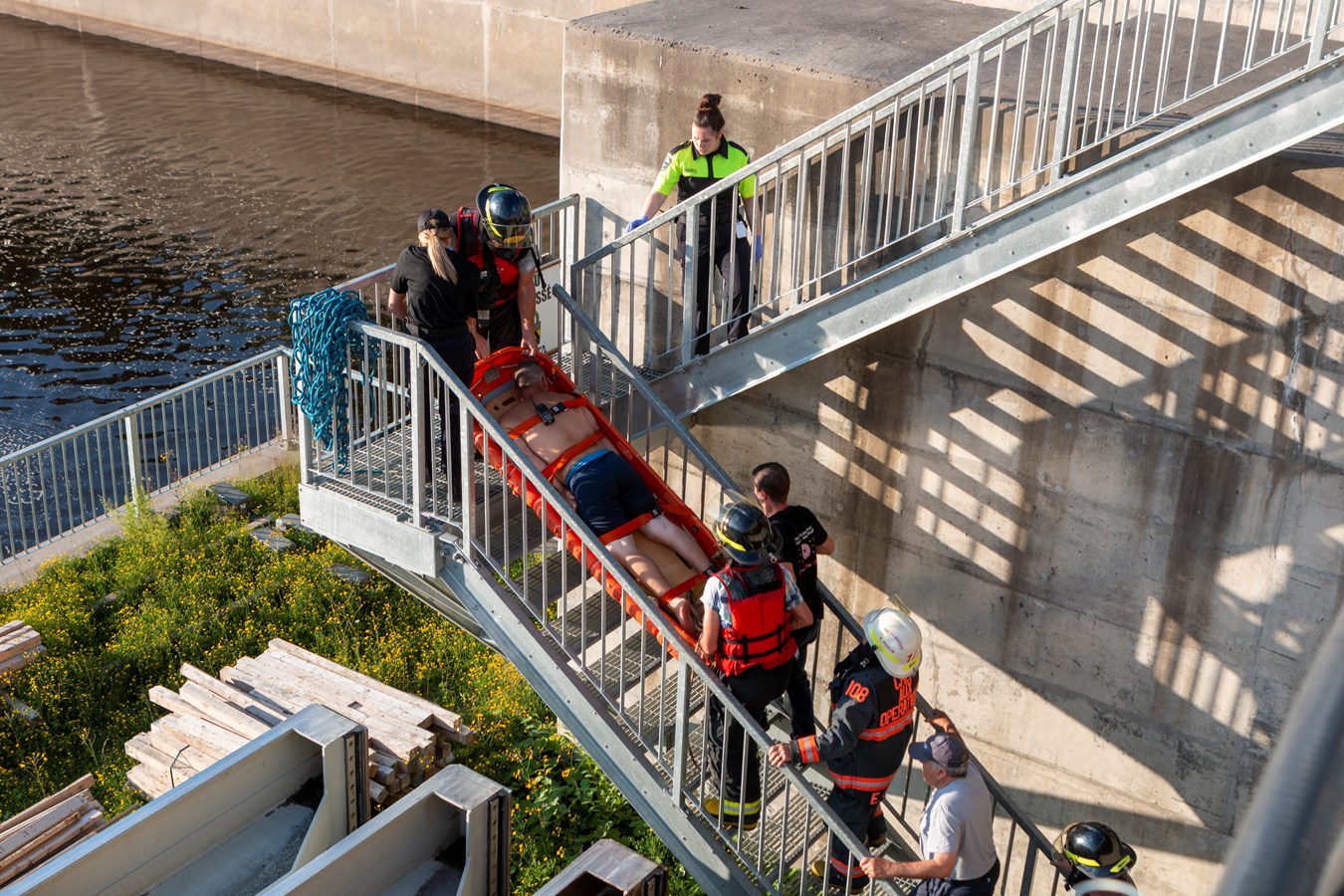 Sauvetage au pied du barrage Sartigan