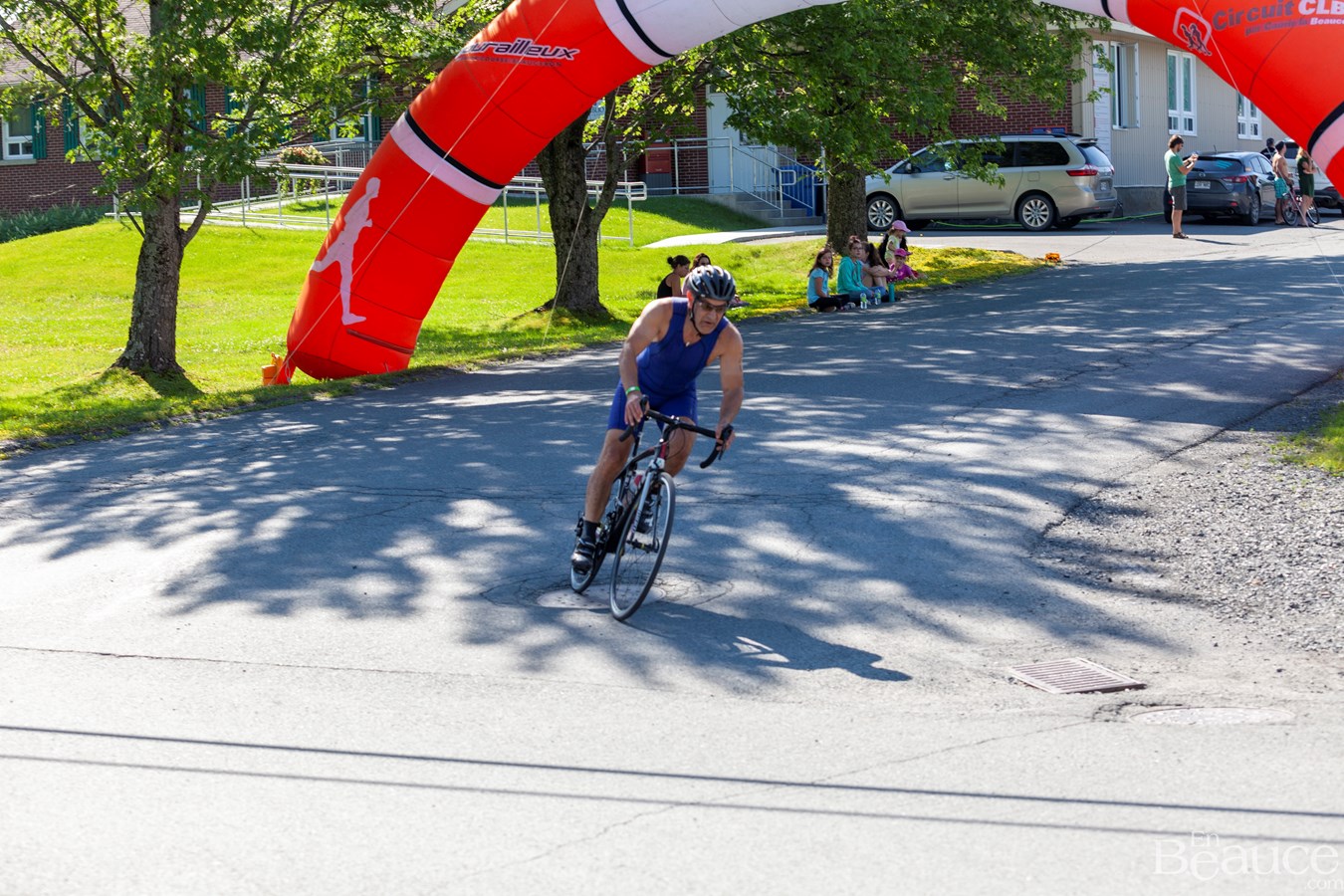 Près de 230 participants au deuxième triathlon Abénaquis