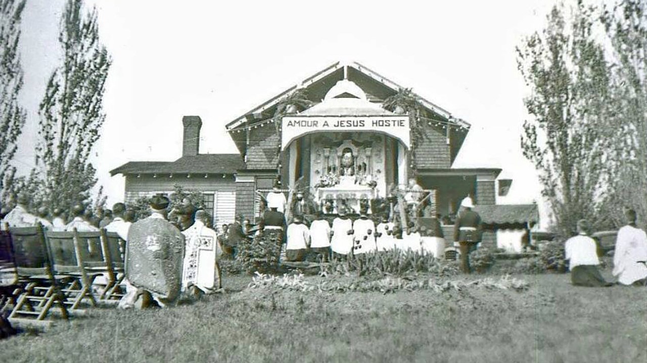 Les processions religieuses de la Fête-Dieu d'autrefois