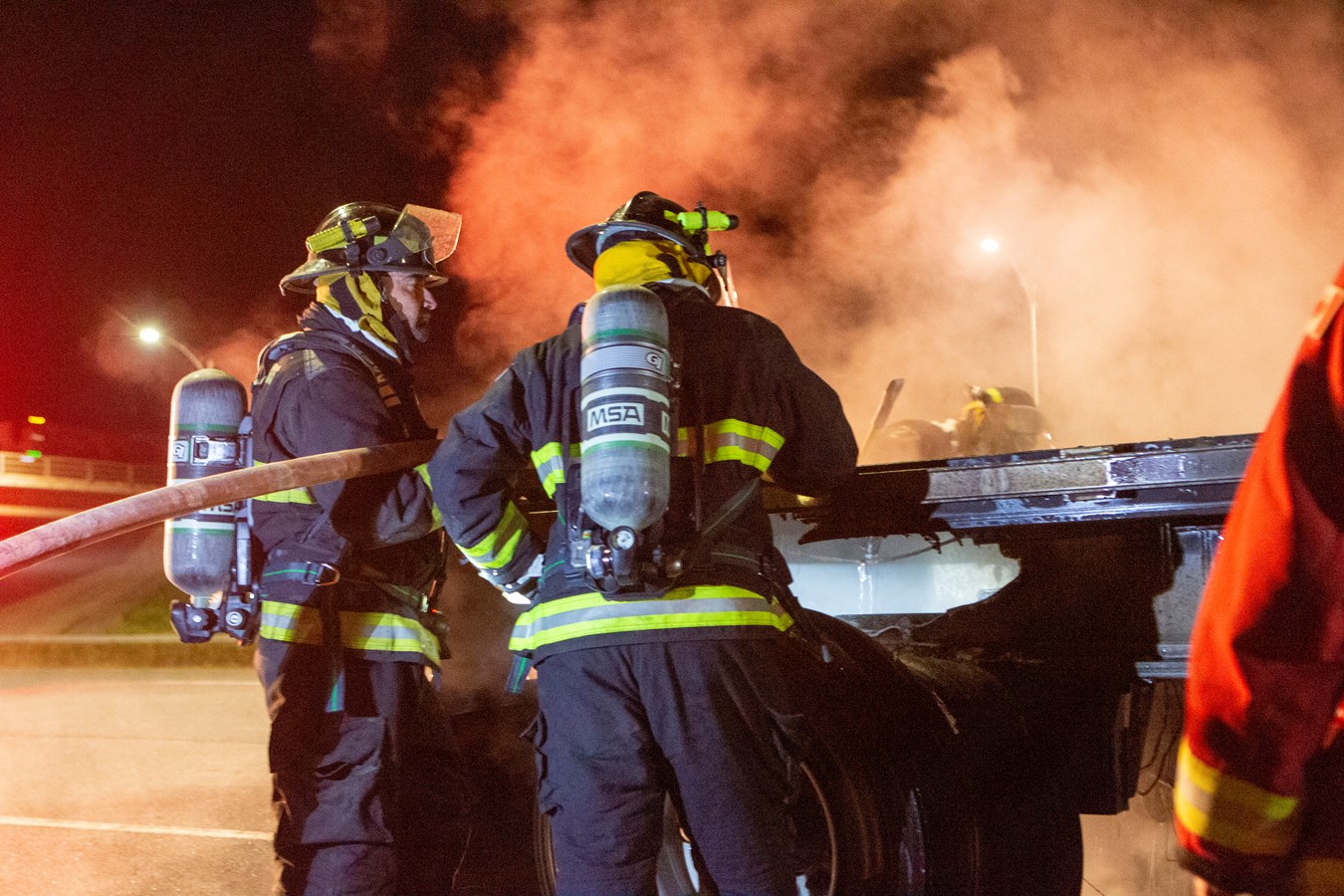 Un camion-remorque prend feu à la hauteur de Saints-Anges