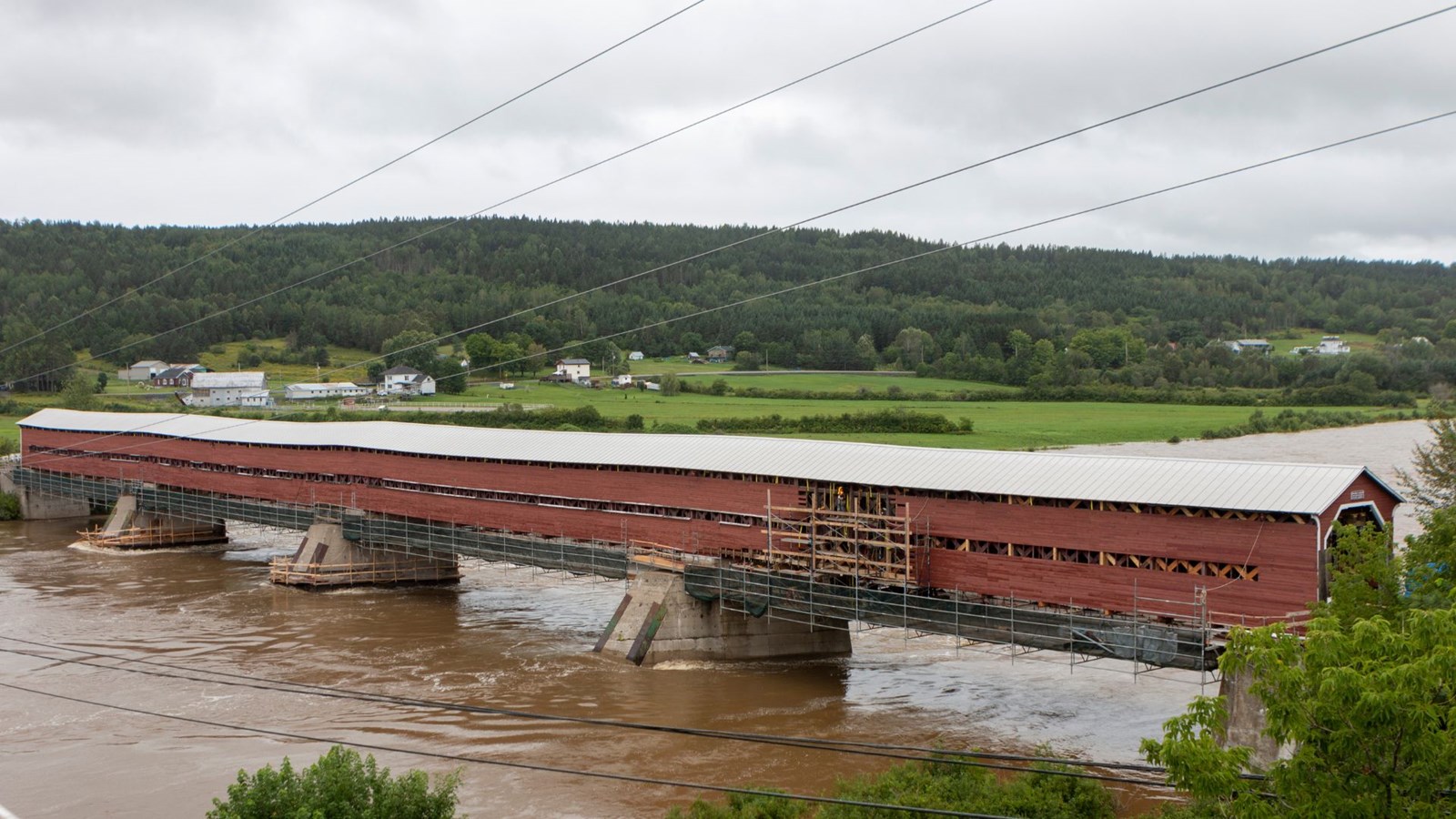 Réfection du pont couvert Perrault: le chantier va rondement