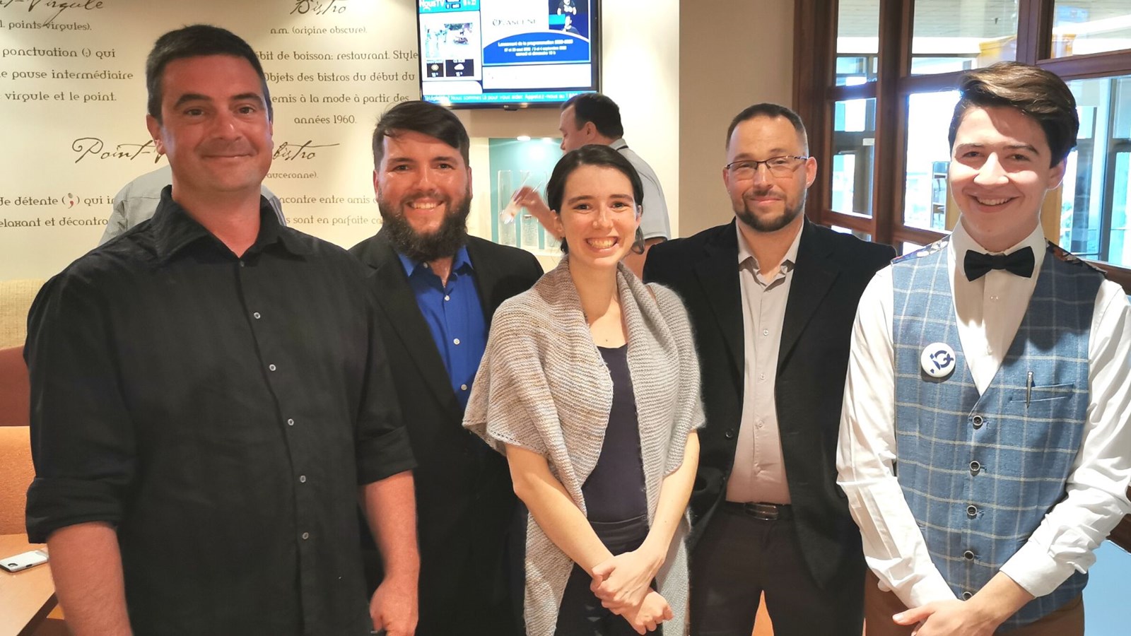 De gauche à droite, Jean-Daniel Fontaine (candidat Bellechasse), Patrick Groleau (président de l'exécutif de Beauce-Sud), Marie-Laurence Desgagné (présidente du conseil national des jeunes du PQ), Jean-François Major (candidat Beauce-Sud) et Samuel Boutin (président de l'exécutif de Beauce-Nord).
