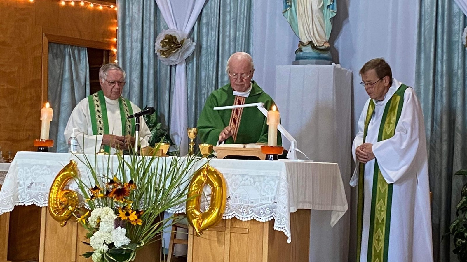 Une belle fête pour souligner les 60 ans de prêtrise de Mgr Hermann Giguère