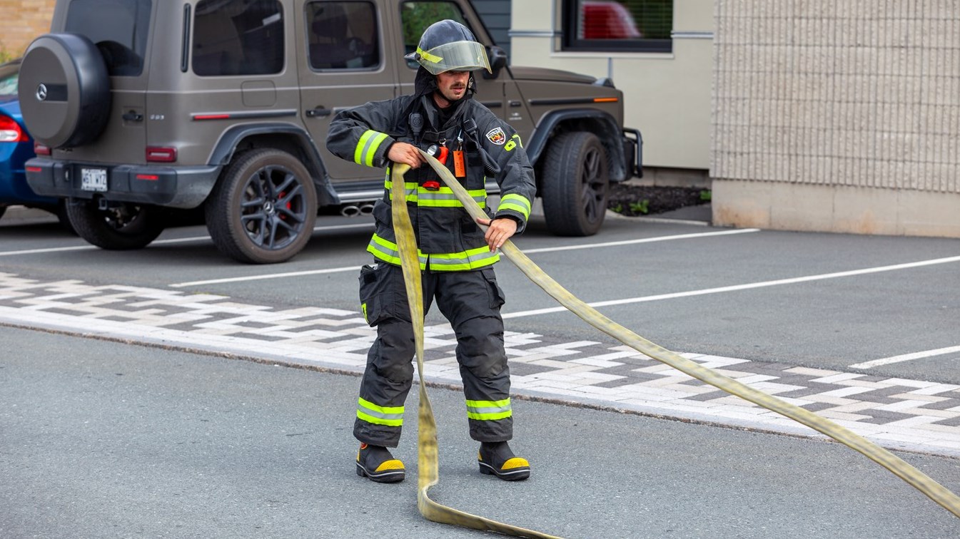 Feu de commerce sur la promenade Redmond Sud