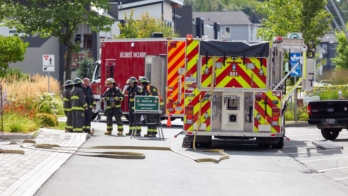 Feu de commerce sur la promenade Redmond Sud
