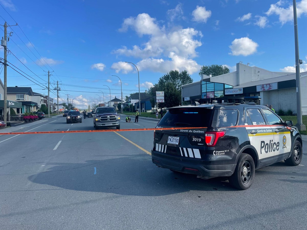 Cycliste frappé sur le boulevard Dionne.