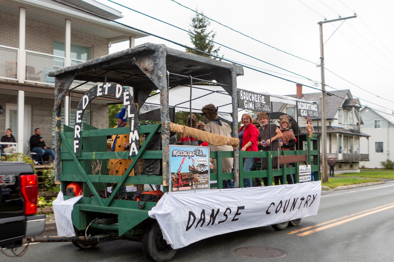 La parade des Grands feux de Saint-Honoré en images