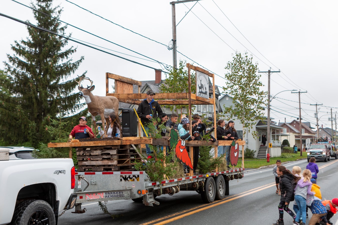 La parade des Grands feux de Saint-Honoré en images