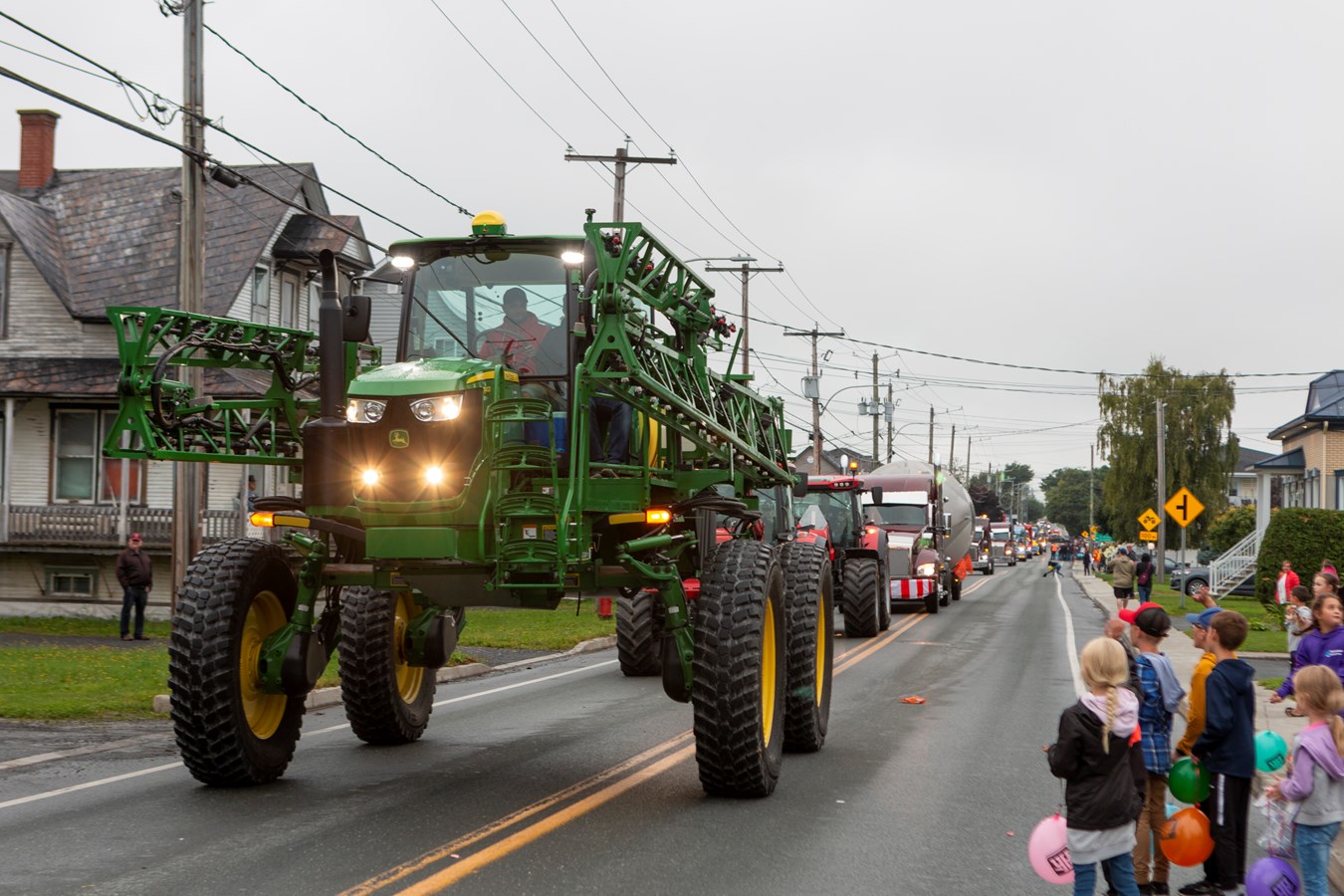 La parade des Grands feux de Saint-Honoré en images
