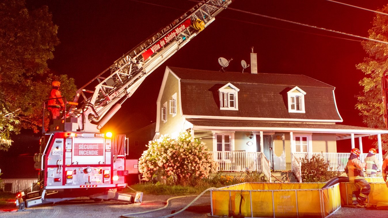 Un incendie fait d'importants dégâts dans une résidence de Sainte-Marie