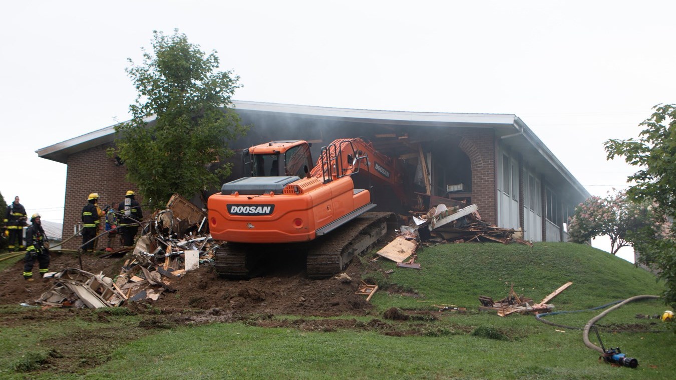 Le presbytère de Saint-Benoit-Labre détruit par les flammes