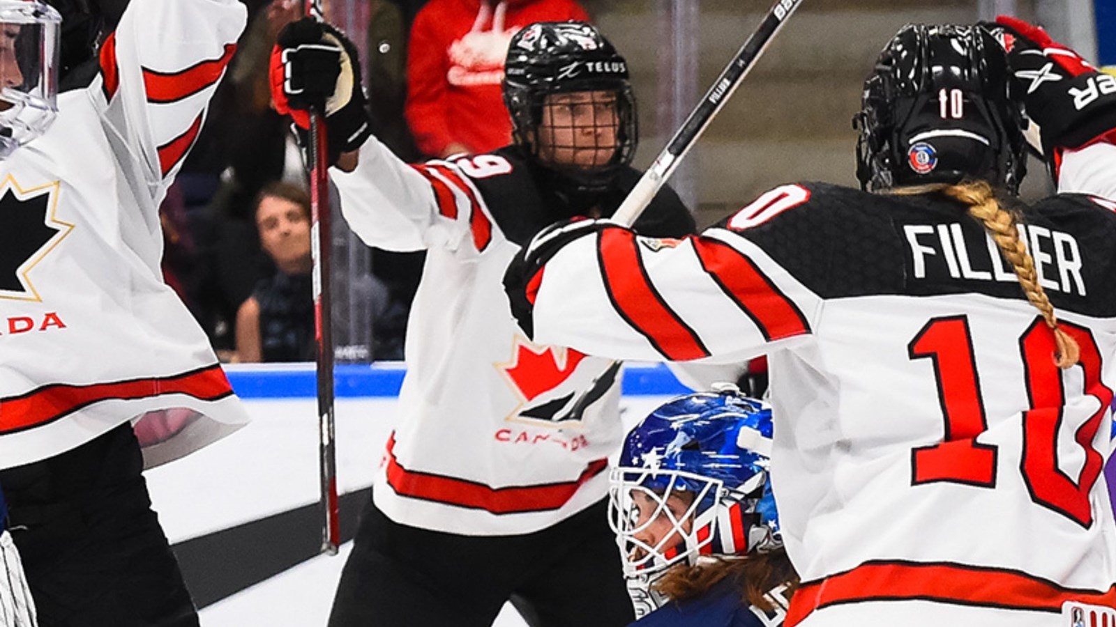 Hockey féminin: encore l'or pour le Canada!