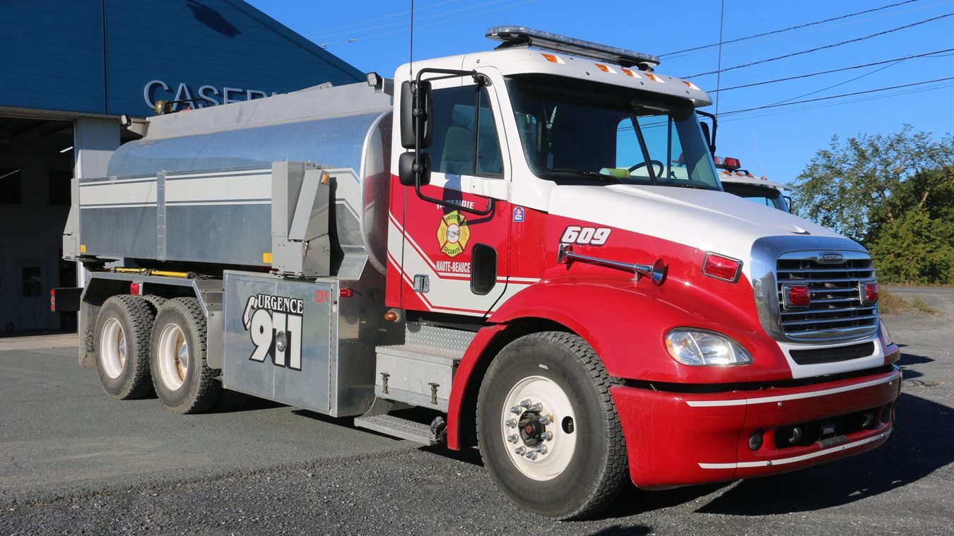 Ancienne Citerne 2006 Freightliner Columbia