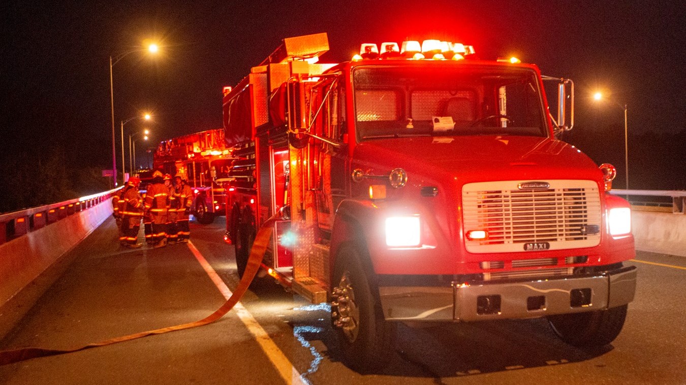 Feu de véhicule à Sainte-Marie: un homme retrouvé mort
