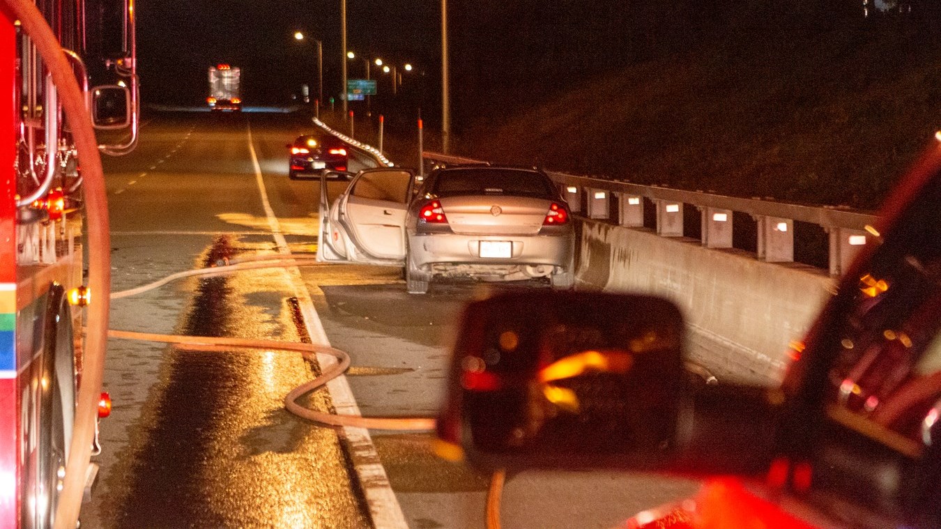 Feu de véhicule à Sainte-Marie: un homme retrouvé mort
