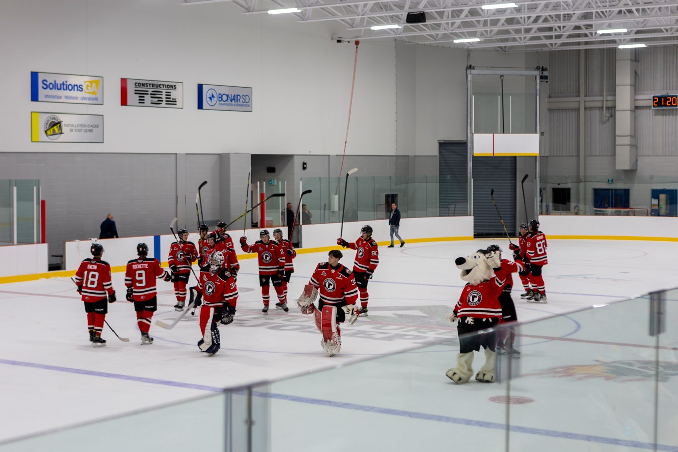 Un premier match au Centre Frameco de Saint-Joseph-de-Beauce