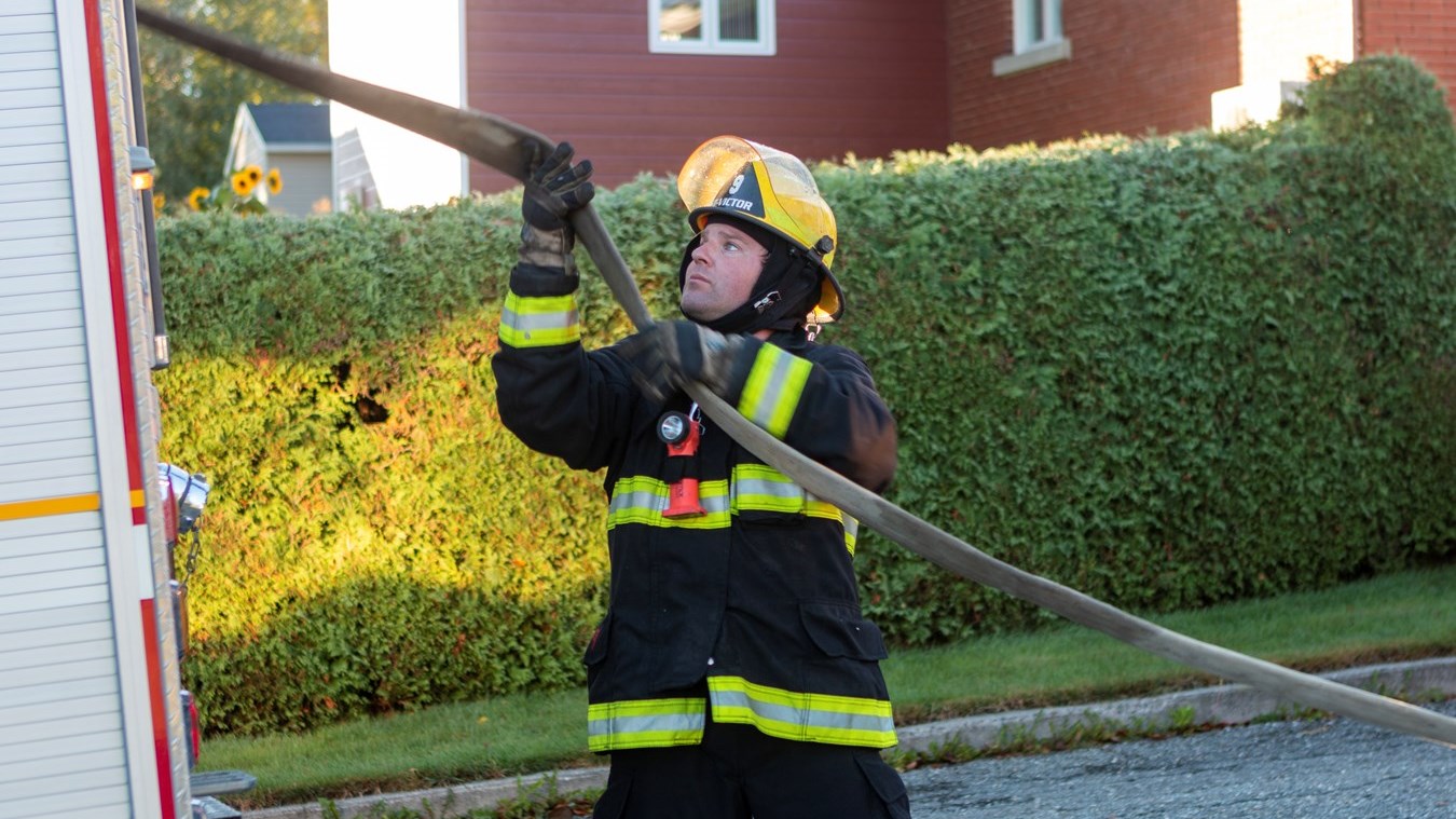 Incendie dans un garage résidentiel de Saint-Victor