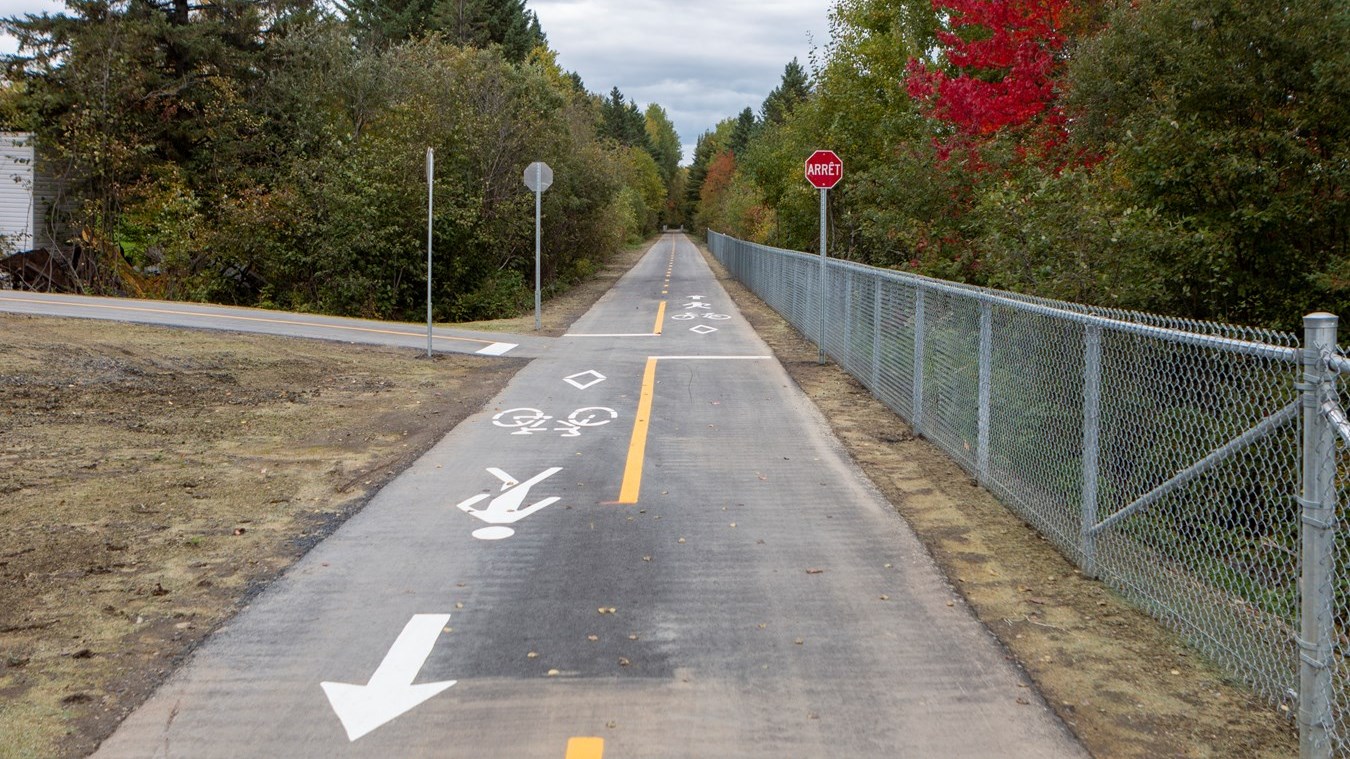 La nouvelle piste cyclable urbaine de Saint-Georges est prête!
