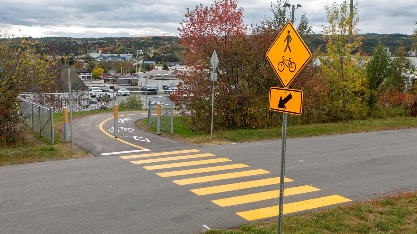 La nouvelle piste cyclable urbaine de Saint-Georges est prête!