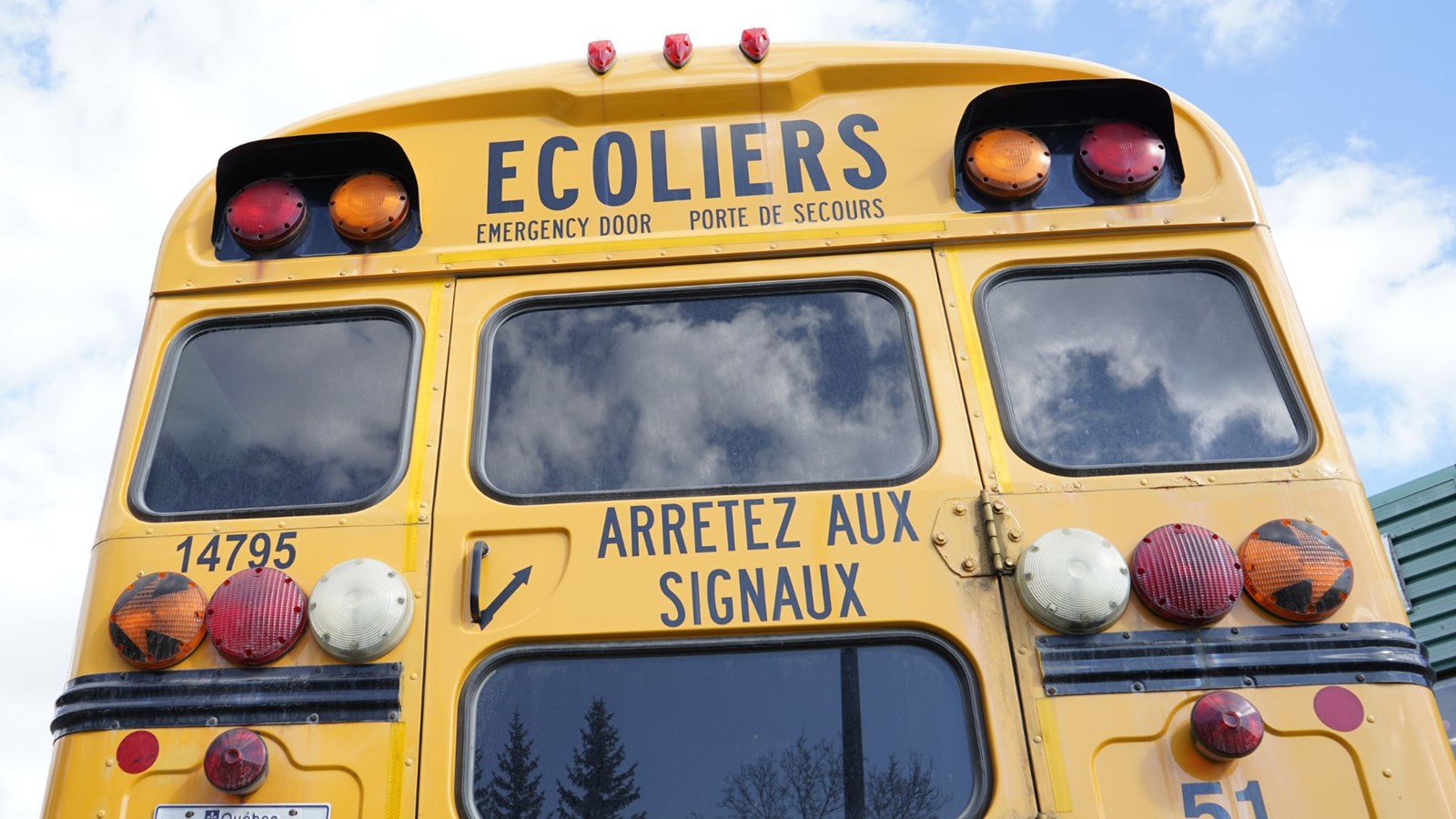 Soyez prudent dans les zones scolaires