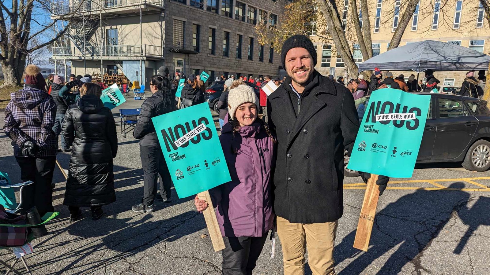Christine Gélinas, présidente du Syndicat du personnel de soutien au Cégep Beauce-Appalaches et Nicolas Rodrigue, président du Syndicat des professionnels du Cégep Beauce-Appalaches