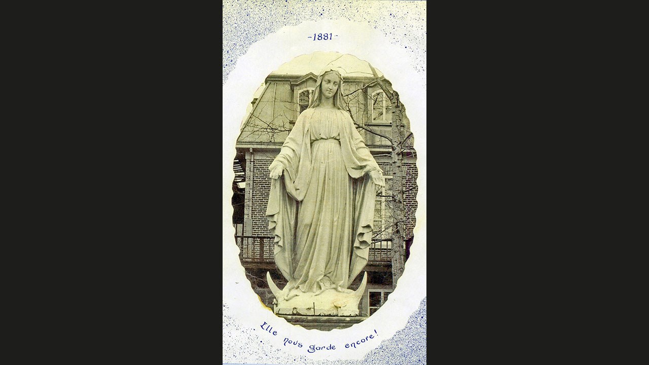 Les statues de l'ancien couvent du Bon-Pasteur