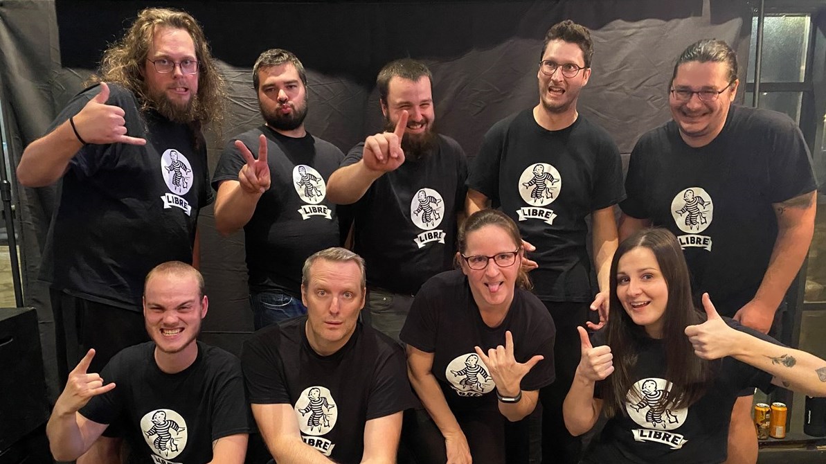 De gauche à droite : Philippe Morin, Dominic Mercier, William Lantagne, Martin Mercier, Olivier Turcotte, Jérémy Bernard, Yves Bernard, Éisabeth Lessard et Émilie Poulin