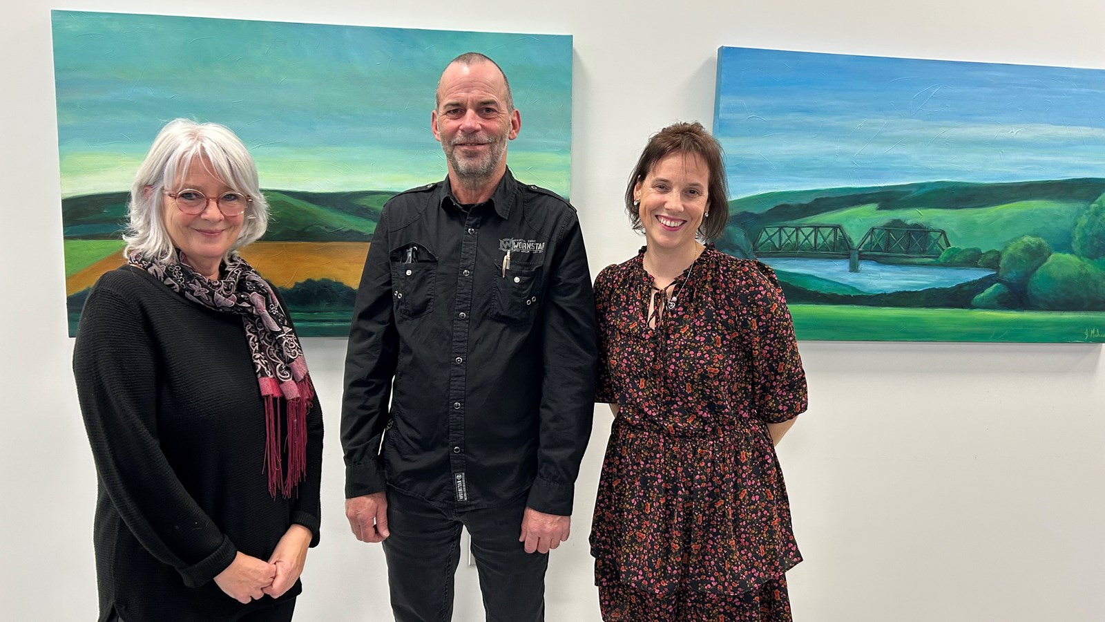 Johanne Maheux, artiste, Serge Vachon, maire de la Ville de Saint-Joseph-de-Beauce et Marie-Andrée Roy, Agente de projet à la Ville de Saint-Joseph-de-Beauce