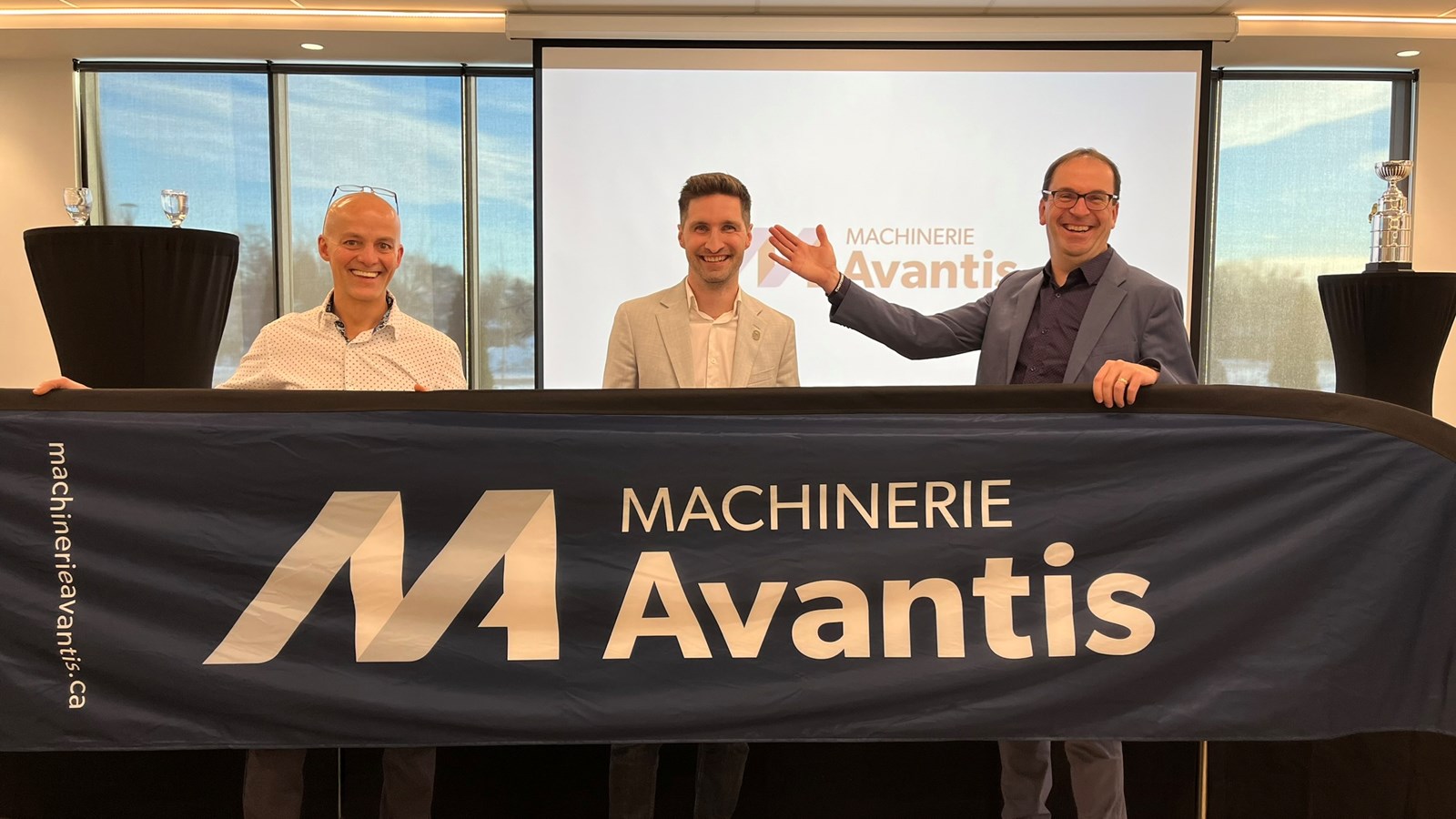Sur la photo, dans l’ordre habituel, Frédéric Martineau, président du conseil d’administration, Jean-Sébastien Lemelin, vice-président machinerie et Michel Delisle, chef de la direction d’Avantis Coopérative.