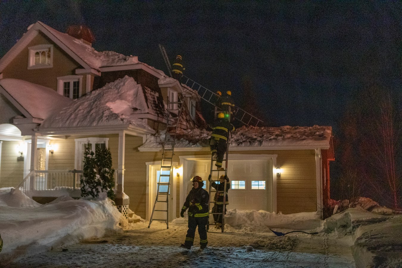 Un feu de cheminée à Beauceville et une collision à Saint-Georges