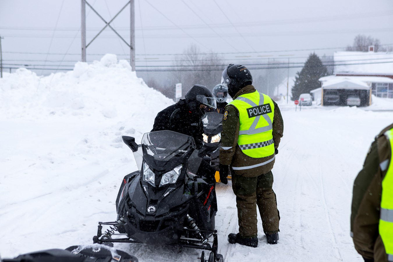 Une fin de semaine de surveillance sur les pistes de motoneige
