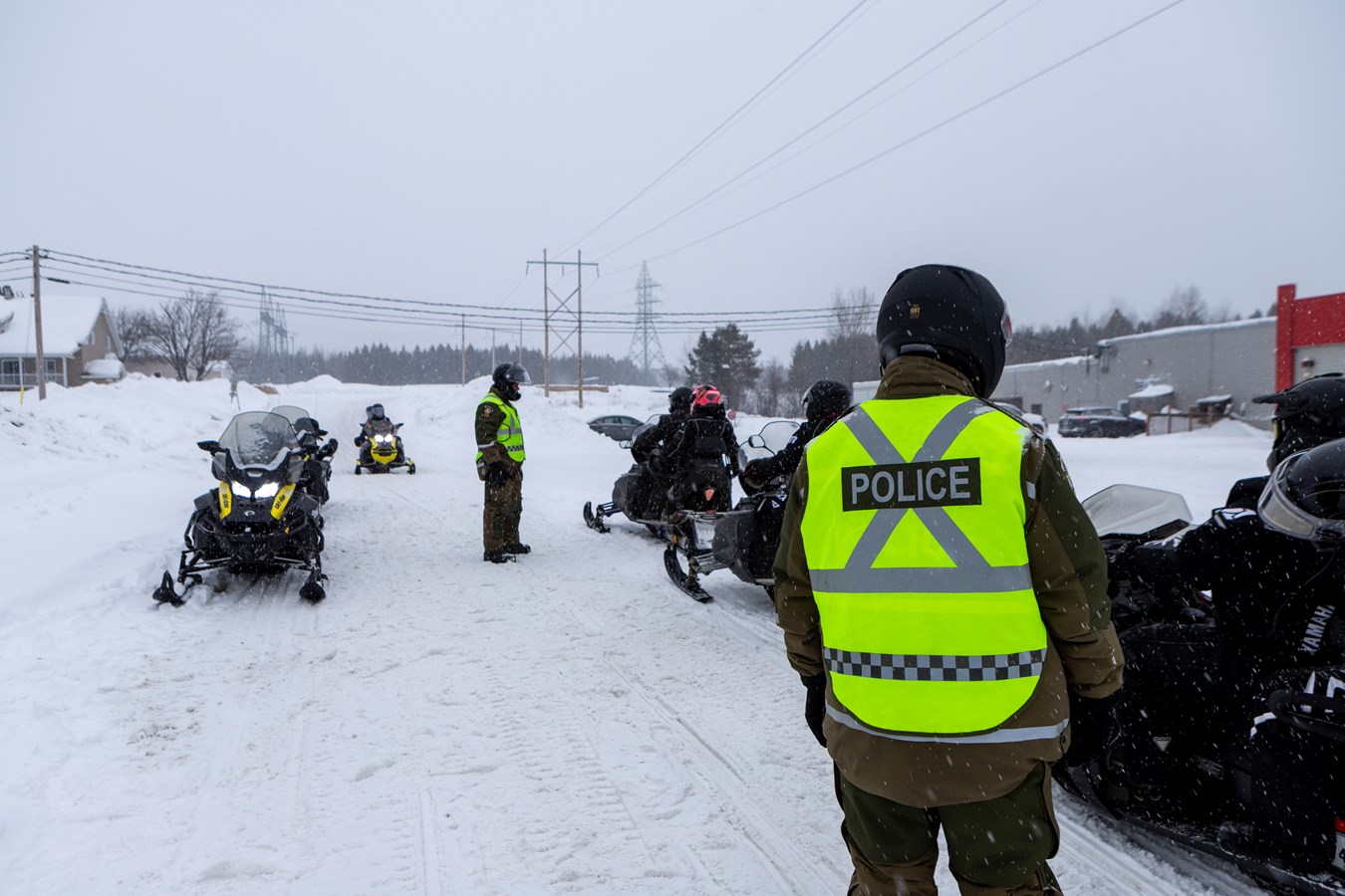 Une fin de semaine de surveillance sur les pistes de motoneige