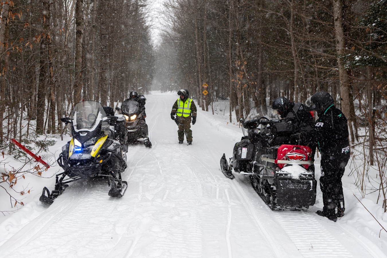 Une fin de semaine de surveillance sur les pistes de motoneige