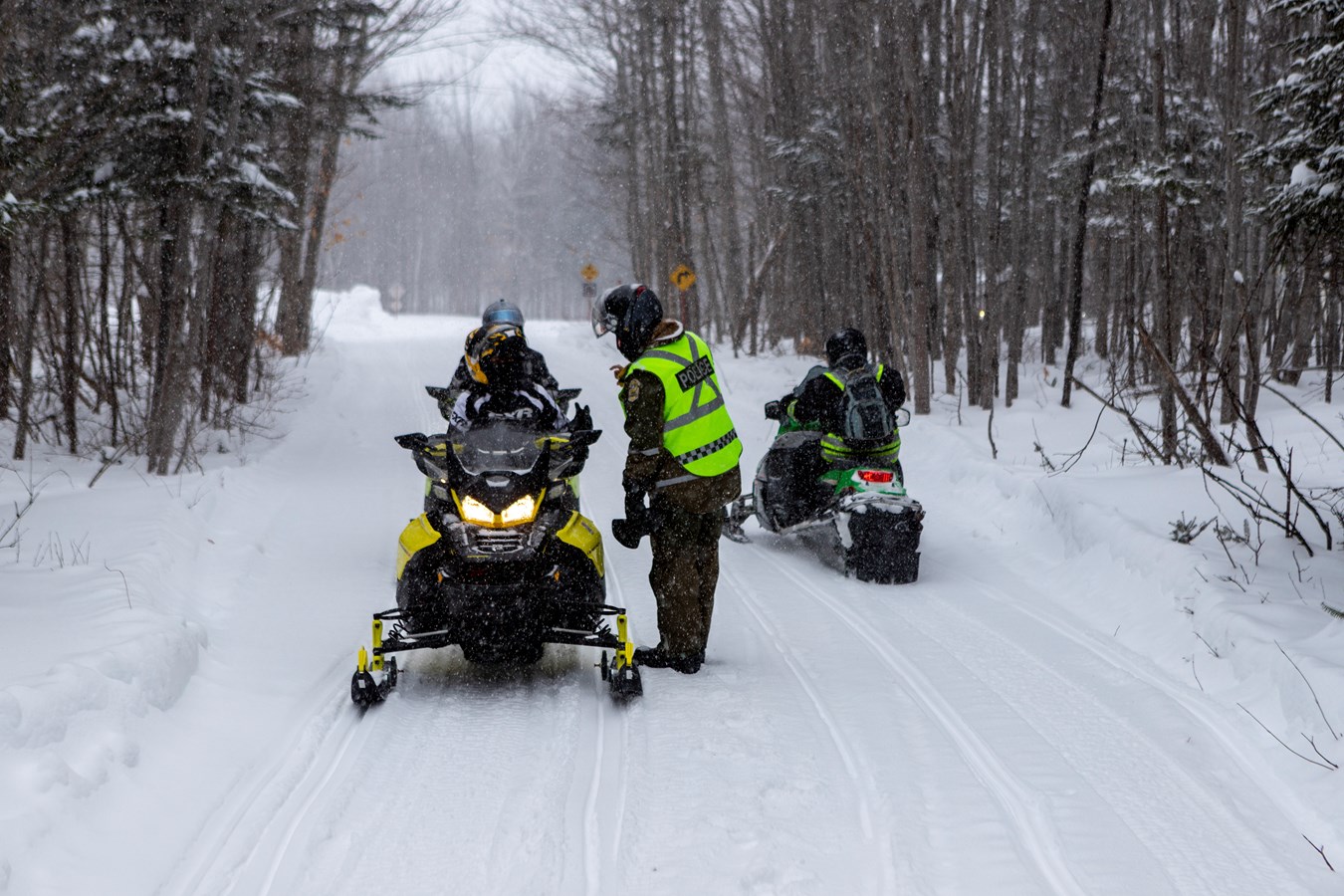 Une fin de semaine de surveillance sur les pistes de motoneige
