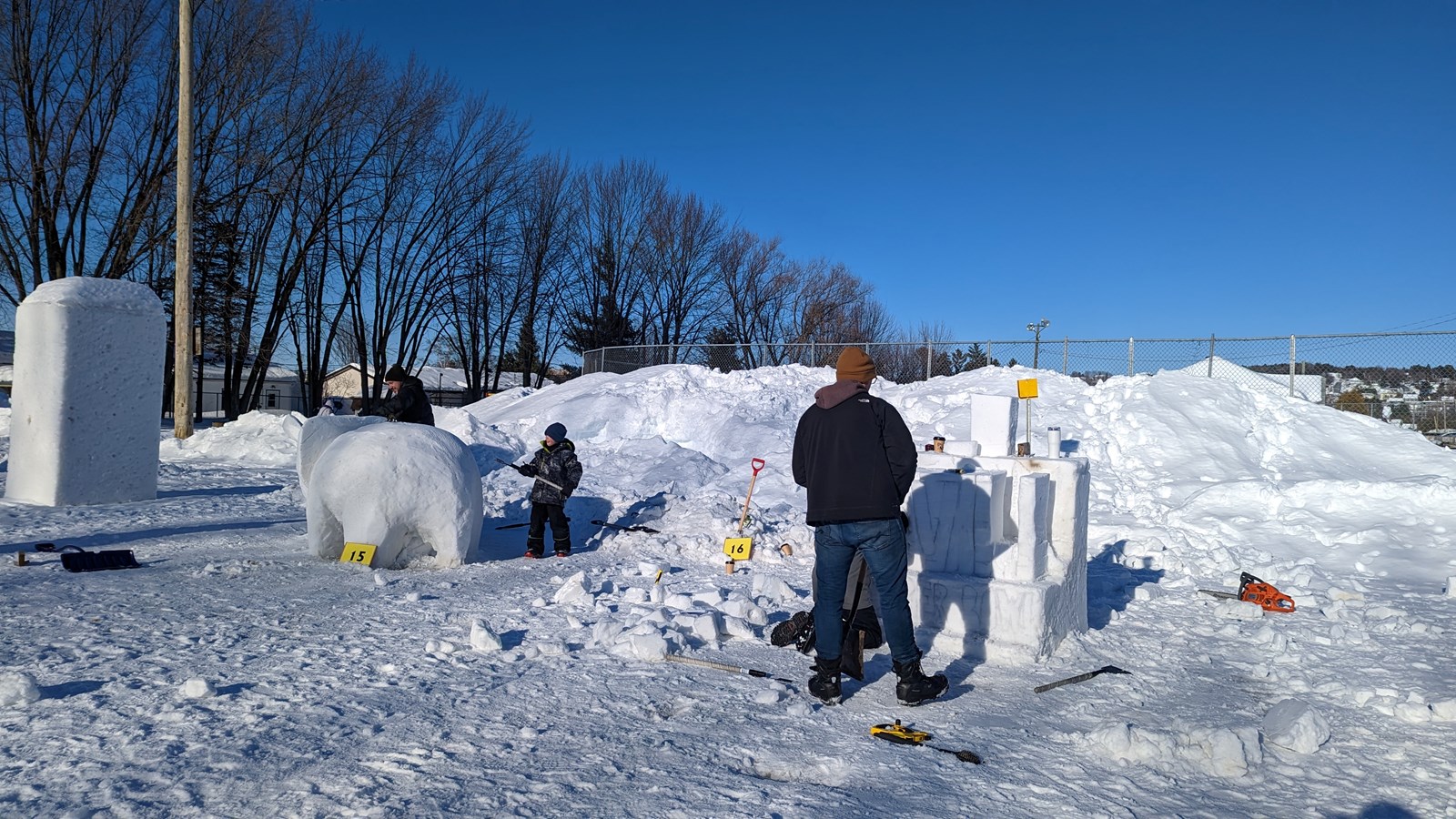 Retour en images sur le concours de sculpture sur neige