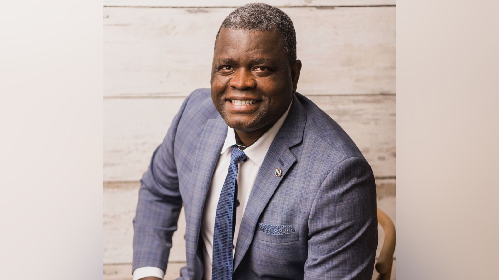 Averty Ndzoyi, membre du Club Toastmasters de Saint-Georges