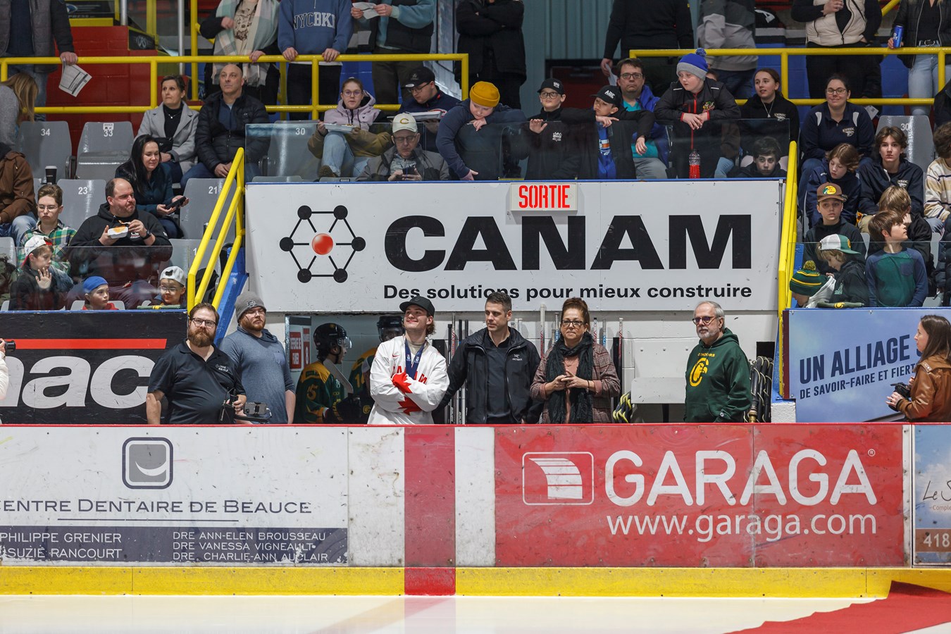 Joshua Roy en visite pour la victoire des Condors face aux Flames de Gatineau