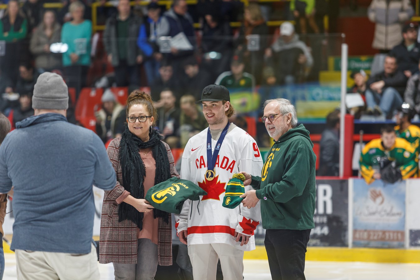 Joshua Roy en visite pour la victoire des Condors face aux Flames de Gatineau